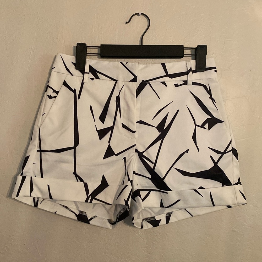 NWOT B&W Abstract Shorts